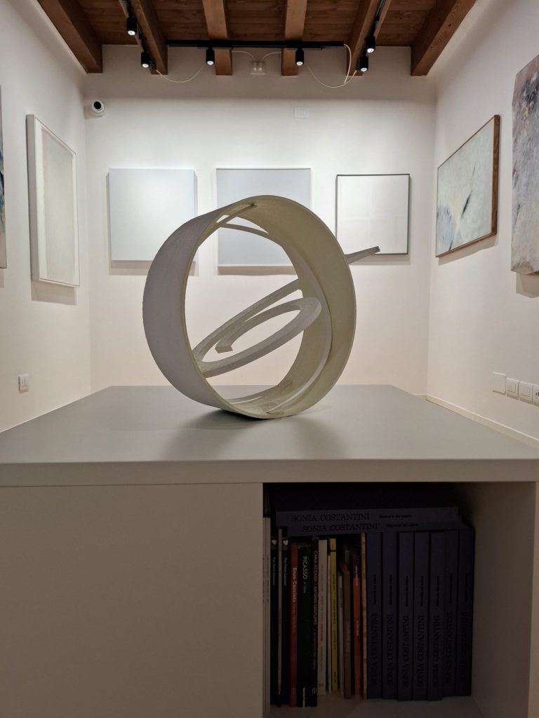 2025 MELODIE DEL BIANCO. OltreArte Galleria Contemporanea, Conegliano