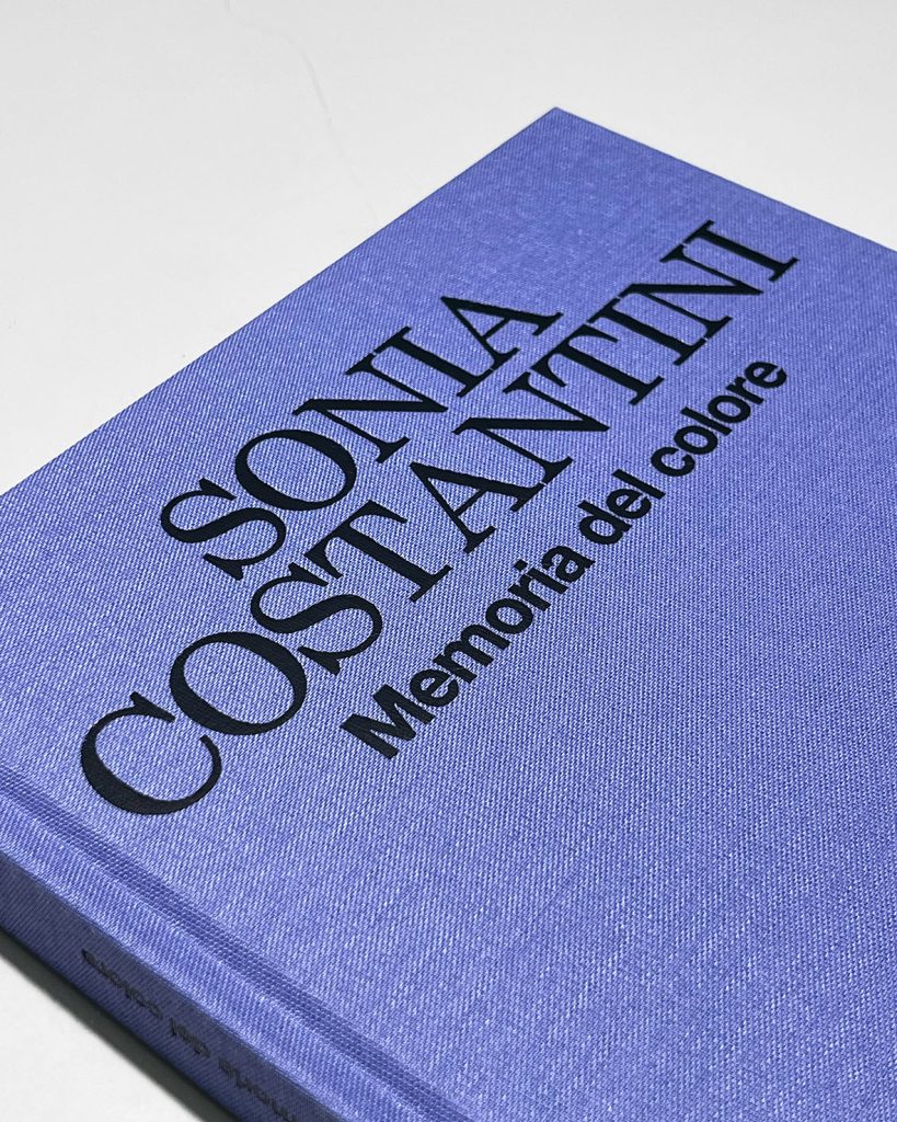 2025 SONIA COSTANTINI. MEMORIA DEL COLORE. MONOGRAFIA. OltreArte Galleria Contemporanea.