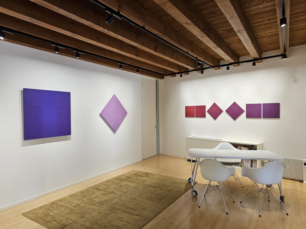 2025 VINCENZO PAREA. Evanescenze cromatiche. OltreArte Galleria Contemporanea, Conegliano.