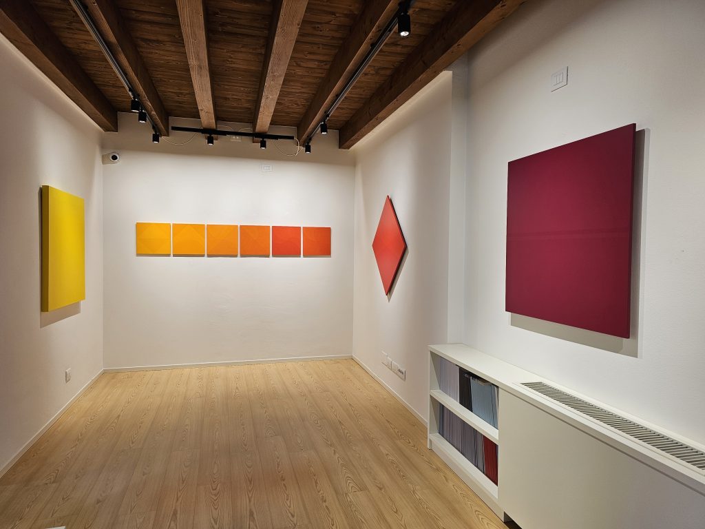 2025 VINCENZO PAREA. Evanescenze cromatiche. OltreArte Galleria Contemporanea, Conegliano.